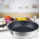 Vogue anti-aanbak aluminium conische sauteuse 32cm